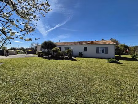 vente maison 4 pièces 145 m² la jarrie-audouin (17330)