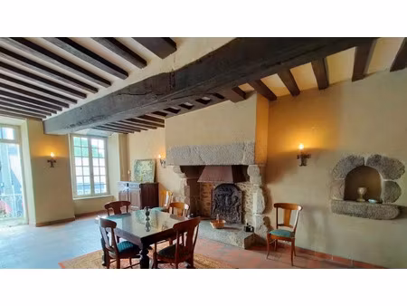 vente maison 7 pièces 200 m² courcité (53700)