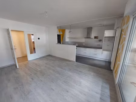 location appartement 3 pièces 66 m² à reze (44400)  850 €