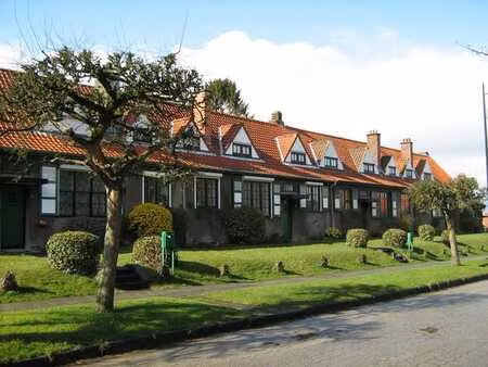 au coeur du site classé au patrimoine : le logis à boitsfort