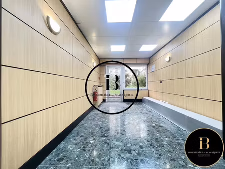 location locaux professionnels 5 pièces 110 m² à paris 17ème (75017)  3 995 €