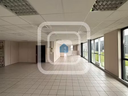 location locaux professionnels 259 m² à reims (51100)  2 806 €