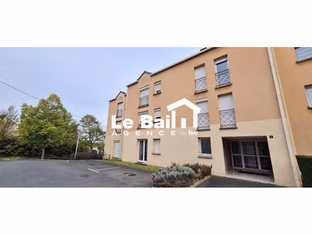 appartement de 3 pièces en centre ville avec 2 parking + cave