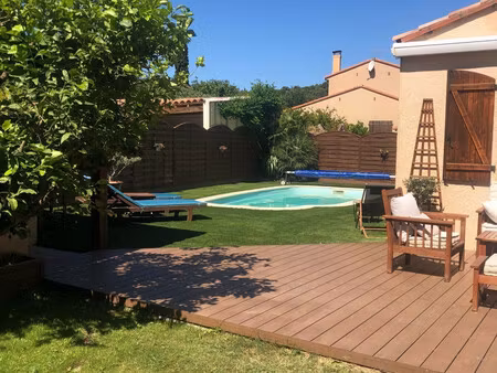 superbe villa de plain pied sur joli terrain arboré et fleuri