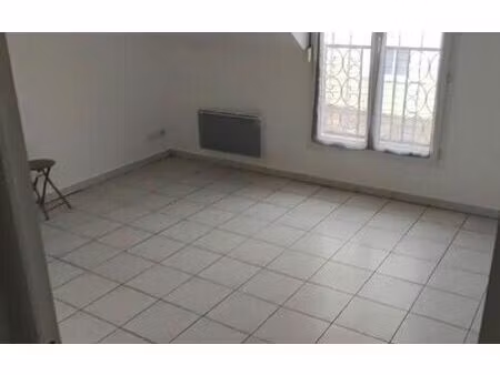 location appartement  m² t-2 à dammartin-en-goële  738 €