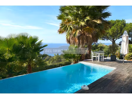 propriété de 300 m2  avec vue mer imprenable