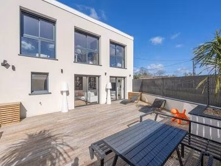 maison de 5 pièces d'environ 140 m² à listrac-médoc