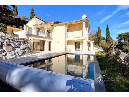 lacroix-falgarde ensemble immobilier entièrement rénové offrant une surface habitable de 2