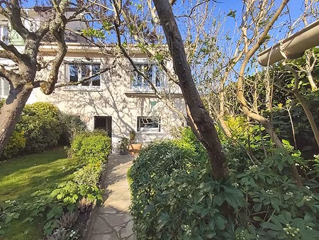 maison avec charmant jardin plein sud !