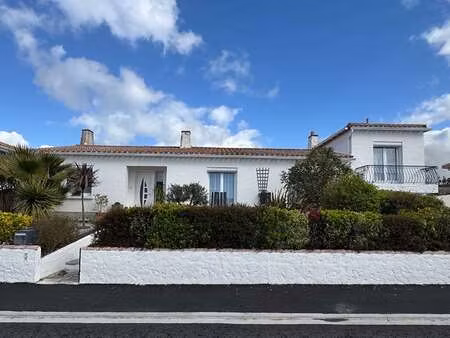 vente maison au fenouiller (85800) : à vendre / 118m² le fenouiller