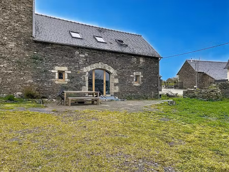 vente maison à gouézec (29190) : à vendre / 77m² gouézec