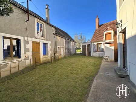 vente maison 12 pièces 350 m² à la celle-condé (18160)  109 000 €