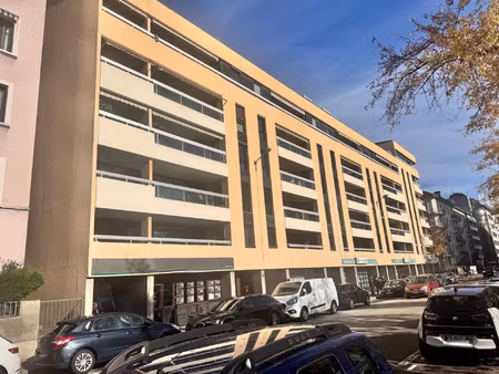 location local professionnel 95m² annecy 74000