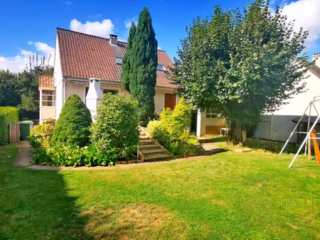 maison 6p indépendante sur 494 m² de terrain arboré