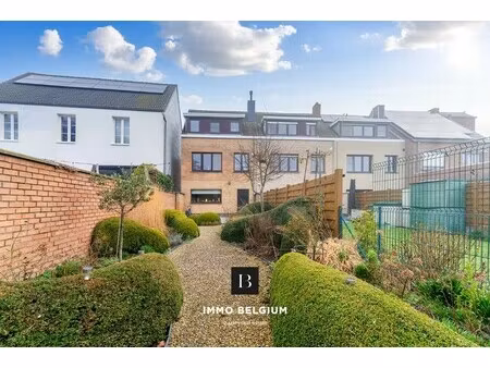 goed onderhouden woning met zonnige tuin te klemskerke