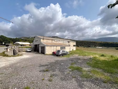 vente atelier 364 m² à peyroules (04120)  315 000 €