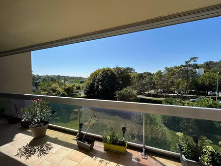 appartement luisant 99 m²