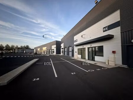 location local d’activités savigny-le-temple 77176 220m²