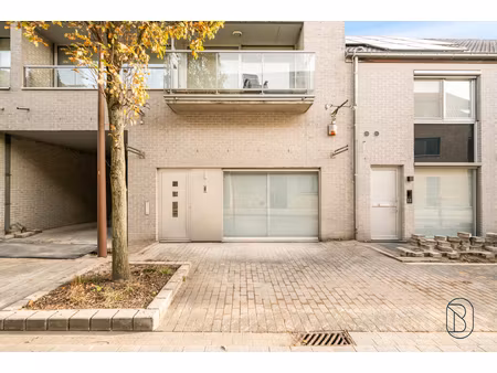 appartement te koop in deerlijk met 3 slaapkamers