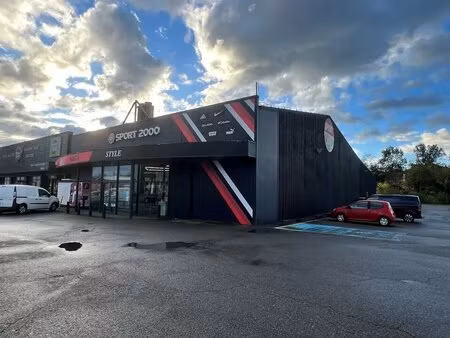 location commerce orthez 64300 737m²