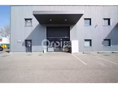 location local d’activités 356m²