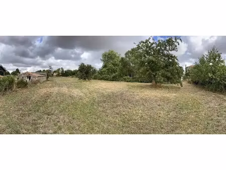 vente terrain à celles-sur-belle (79370) : à vendre / celles-sur-belle