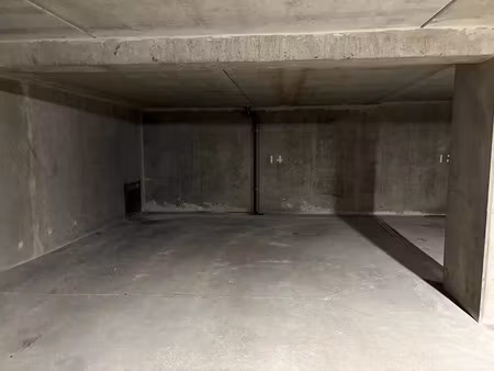 annonce vente parking / garage parking / garage à lyon 8 (69008) - paruvendu.fr ref 992785