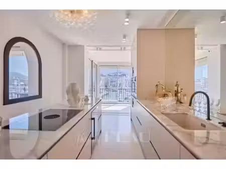 vente appartement 3 pièces 135m2 marseille 2eme (13002) - - surface privée