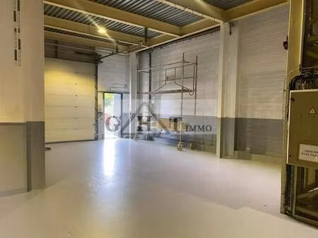 location entrepôt 725 m²