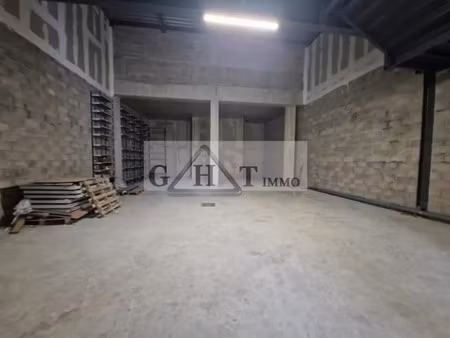 location entrepôt montfermeil 93370 247m²