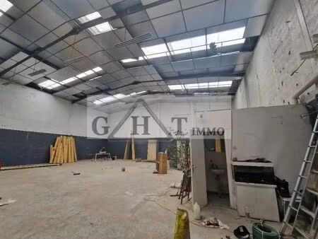 location entrepôt 270 m²