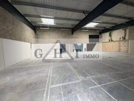 location entrepôt 278 m²