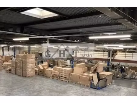 location entrepôt 2 545 m²