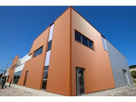 location local d'activités 769 m² à 1 538 m²