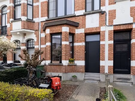 huis te koop in berchem met 2 slaapkamers