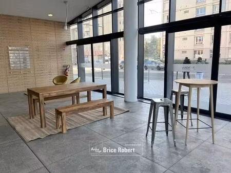 location bureaux 345 m² à 1 698 m²