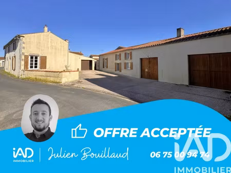 maison de village à le gué-de-velluire (85770)