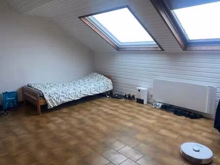 studio lumineux proche des commodités