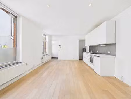 saint-gilles - châtelain | maison arrière 1 chambre !