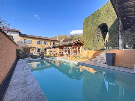 vente ferme 8 pièces 238 m² à neuville-sur-saône (69250)  690 000 €