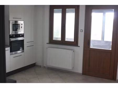 location appartement 4 pièces 91 m² à marckolsheim (67390)  901 €