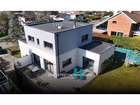 maison contemporaine en lisière de fôret