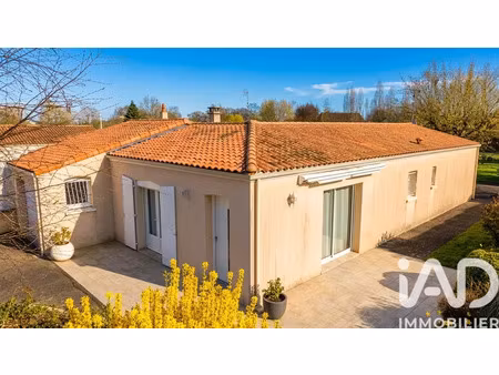 maison à pompaire (79200)