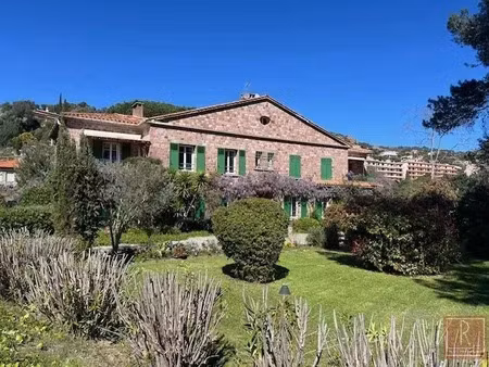 vente appartement 4 pièces 72.75 m² à saint-raphael (83700)  710 000 €