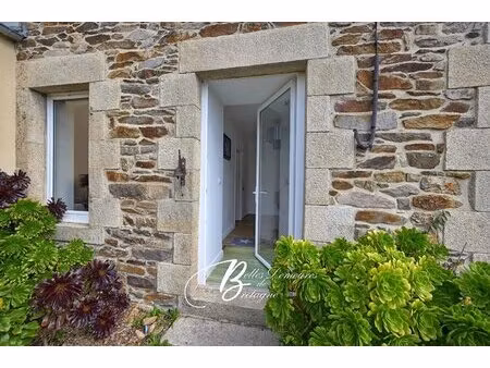 a vendre maison de caractère au coeur d'un petit port de pêche