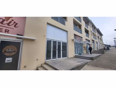 local commercial mimizan plage