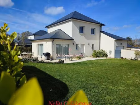 élégante maison lumineuse avec vie de plain pied de 7 pièces avec jardin clos et au calme-