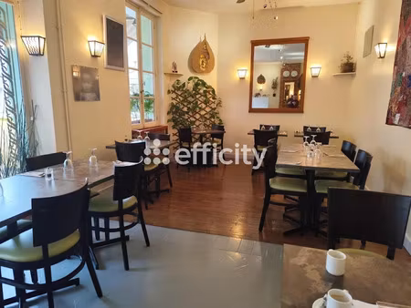 vente locaux professionnels 80 m² à saintes (17100)  53 000 €