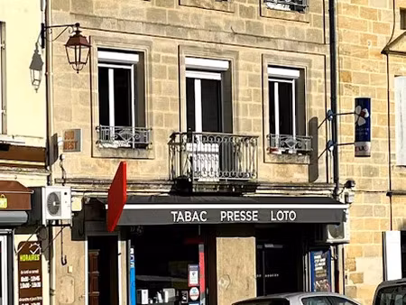 vente locaux professionnels 185 m² à lussac (33570)  170 000 €