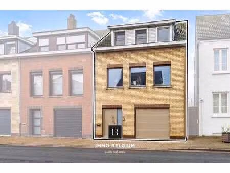 maison bien entretenue avec jardin ensoleillé à klemskerke